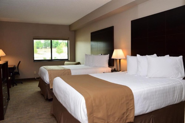 Qube Hotel - Polk City image 15